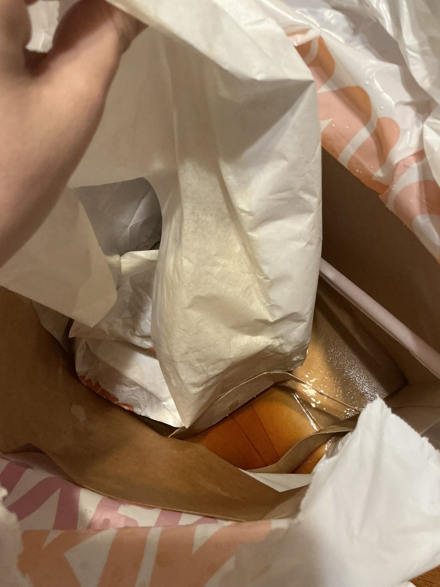 kookbear97's tweet photo. Why can’t it get my refund @DoorDash. Your dasher was swinging my order like it was nothing causing the coffee to spill all over my order and ruining everything https://t.co/4og0sKHF2z