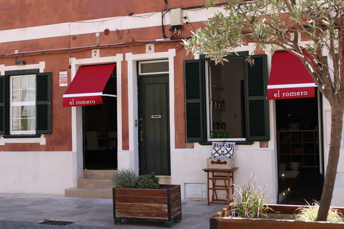 celiacscat's tweet photo. Plaer gastronòmic amb total tranquil·litat a @el_romero_mahon 💙🌾

✨ Perquè menjar sense gluten també pot (i ha de) ser un luxe per als sentits.

📍Plaça de la Conquesta, 5, Maó, Menorca
☎️ +34 971 351780
📧 info@elromero.bio
🌐https://t.co/RpsWZsfxxb https://t.co/AolqIOhGWv