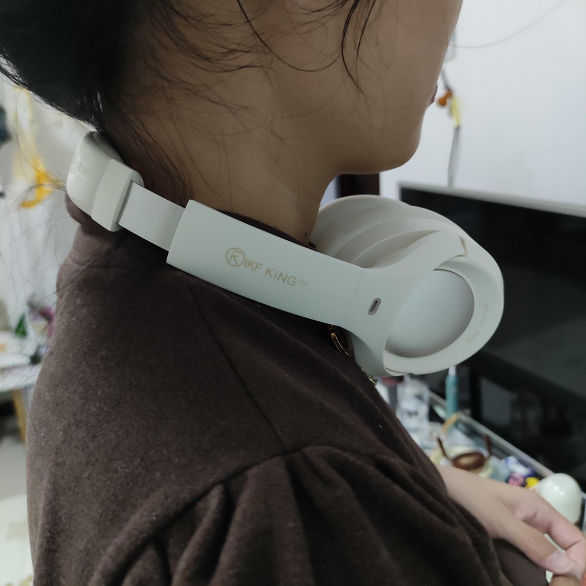 kirubak88820067's tweet photo. Just lost 2 hours to a lo-fi playlist that turns every messy workday into a cozy, head-nodding vibe—this is the quiet magic music does ， https://t.co/r4fnOmCcrk