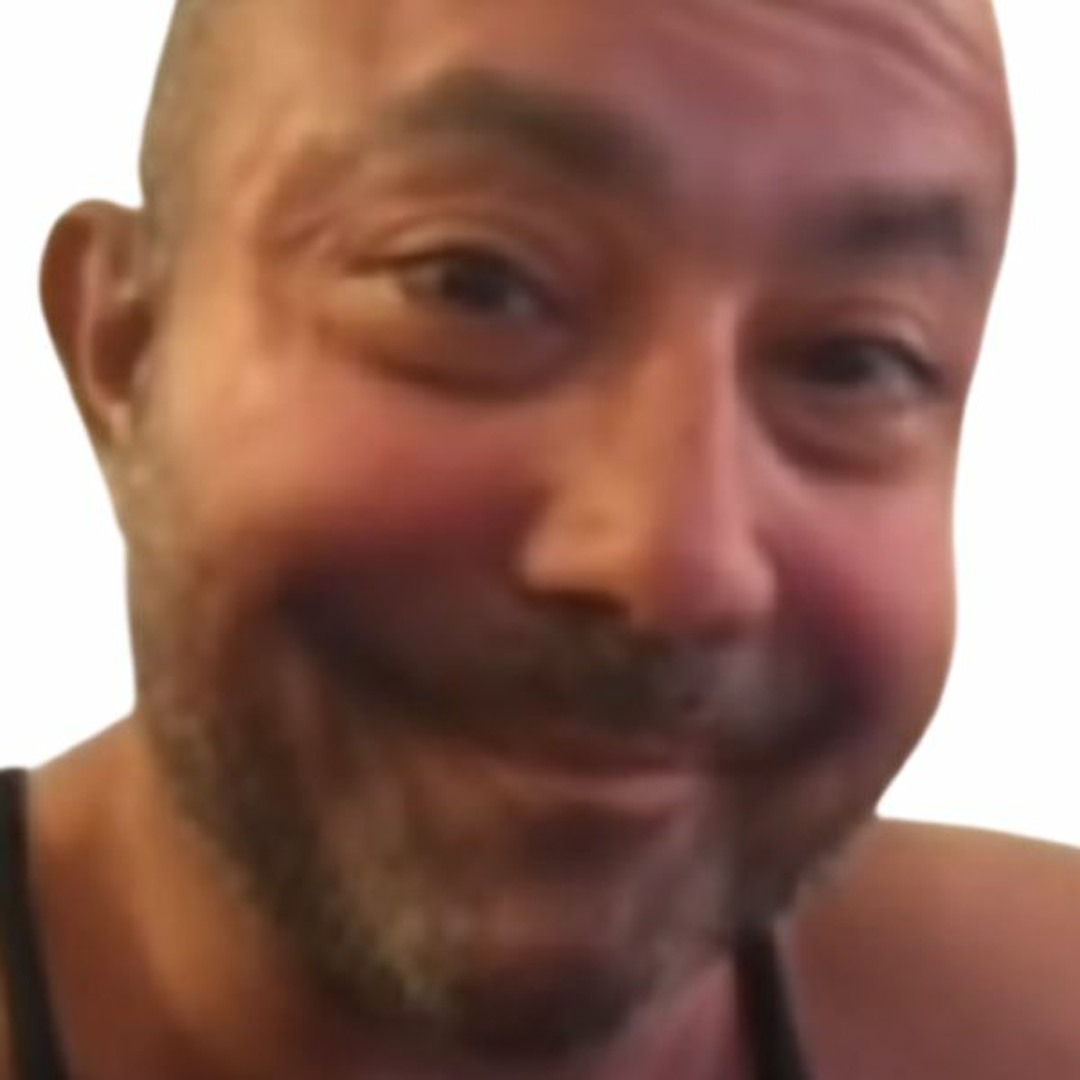 Wolgopath's tweet photo. @RsaTeddyboy As-tu prévu un tuto business sur comment gagner des milliers d'euros en étant bûcheron ? 🙃😂

Fallait la faire cette vanne ahah https://t.co/61muSWimAX