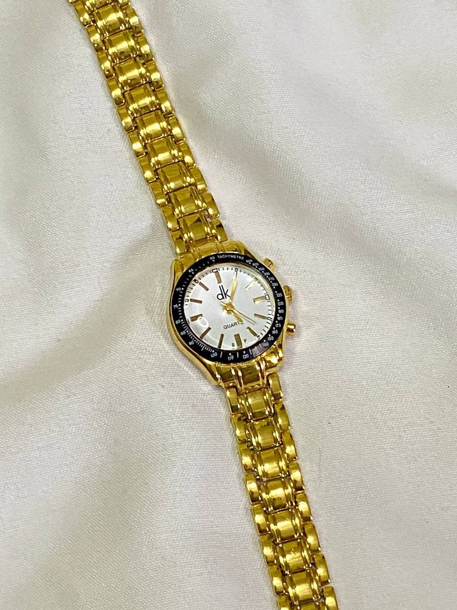 30313carts's tweet photo. item : luxury watch class a stainless steel

— ₱280

# wts lfb ph preloved declutter clothes ukay https://t.co/tEuqKCMM7C