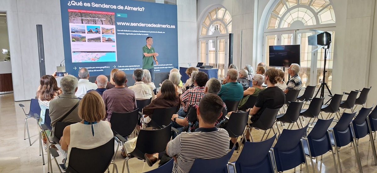 Senderosalmeria's tweet photo. El pasado viernes llevé a cabo la charla "https://t.co/5l5BYoLLPh: Descubriendo Almería paso a paso desde 2008" en la Diputación de Almería. Actividad complementaria de la exposición de fotografía de Alsendero, que todavía podéis visitar en el patio de luces de la Diputación. https://t.co/sFVqwfaw3b
