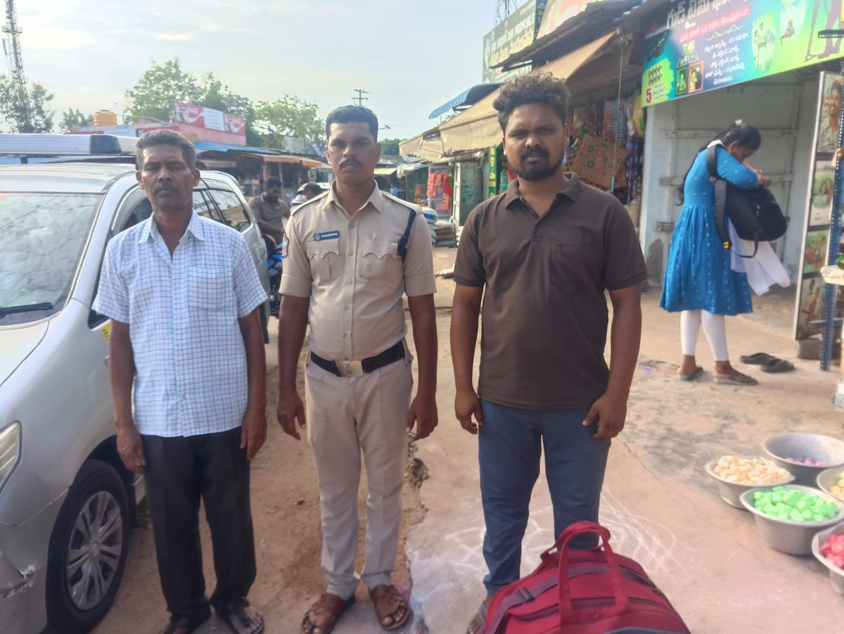 spgajapati's tweet photo. Humanity Above All.

Acting on information received from family members, Gajapati Police coordinated with Tirupati Police and facilitated the rescue of two residents of R. Udayagiri who were allegedly held in bonded labour conditions, denied wages, and illegally confined. https://t.co/VgnUJr1TIj
