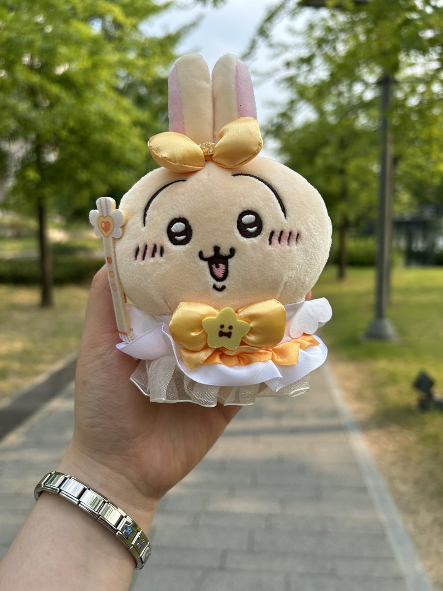 livijadek's tweet photo. 오늘의 등교메이트💛🪄 https://t.co/wVGAjTqGG6