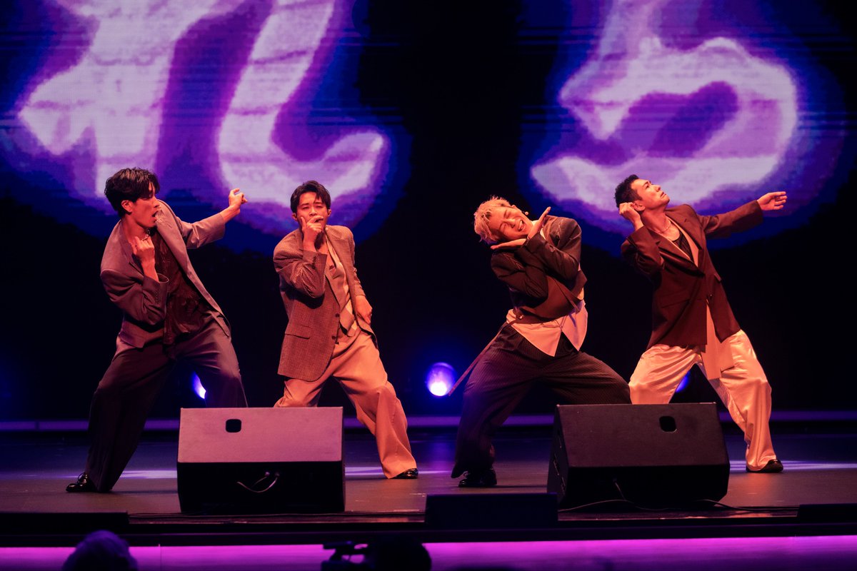MGA__CEREMONY's tweet photo. Mrs. GREEN APPLE presents 『CEREMONY』
⁡
Thank you!!
⁡
s**t kingz
⁡
MORECHAU
slow burn
愛が呆れ果てるまで feat. 三浦大知, SKY-HI
⁡
#MGA_CEREMONY
#stkgz https://t.co/QImJoPQYmq