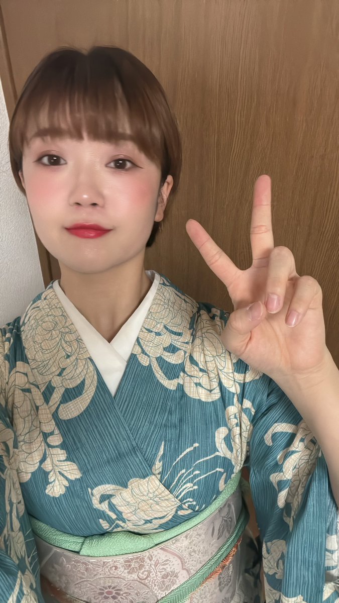 haruka_minyo's tweet photo. ブレてるくらいがちょうどいい✌️
お座敷行ってきます🍶 https://t.co/GnRrNIktPn