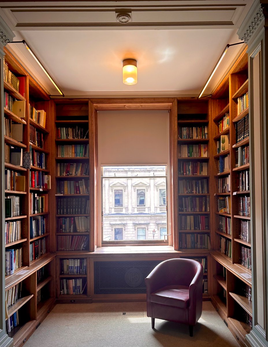 Ellie_Keil's tweet photo. Had a great time in the Burlington House Library for The @RoySocChem Analytical Research Forum yesterday! https://t.co/V7Y0LsExGW