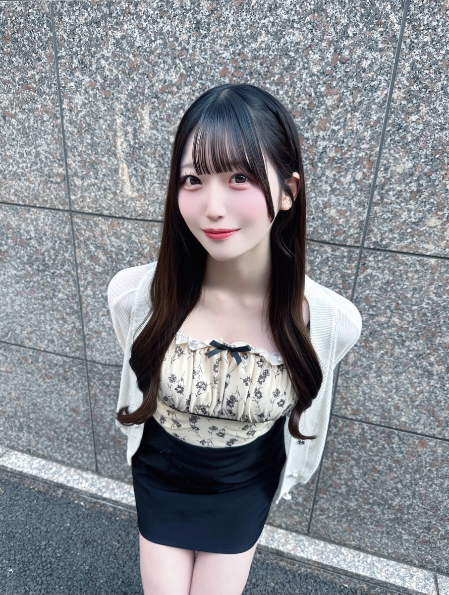yui_toutoina's tweet photo. ミニスカも好きですか？♡ https://t.co/j27WGfyD78