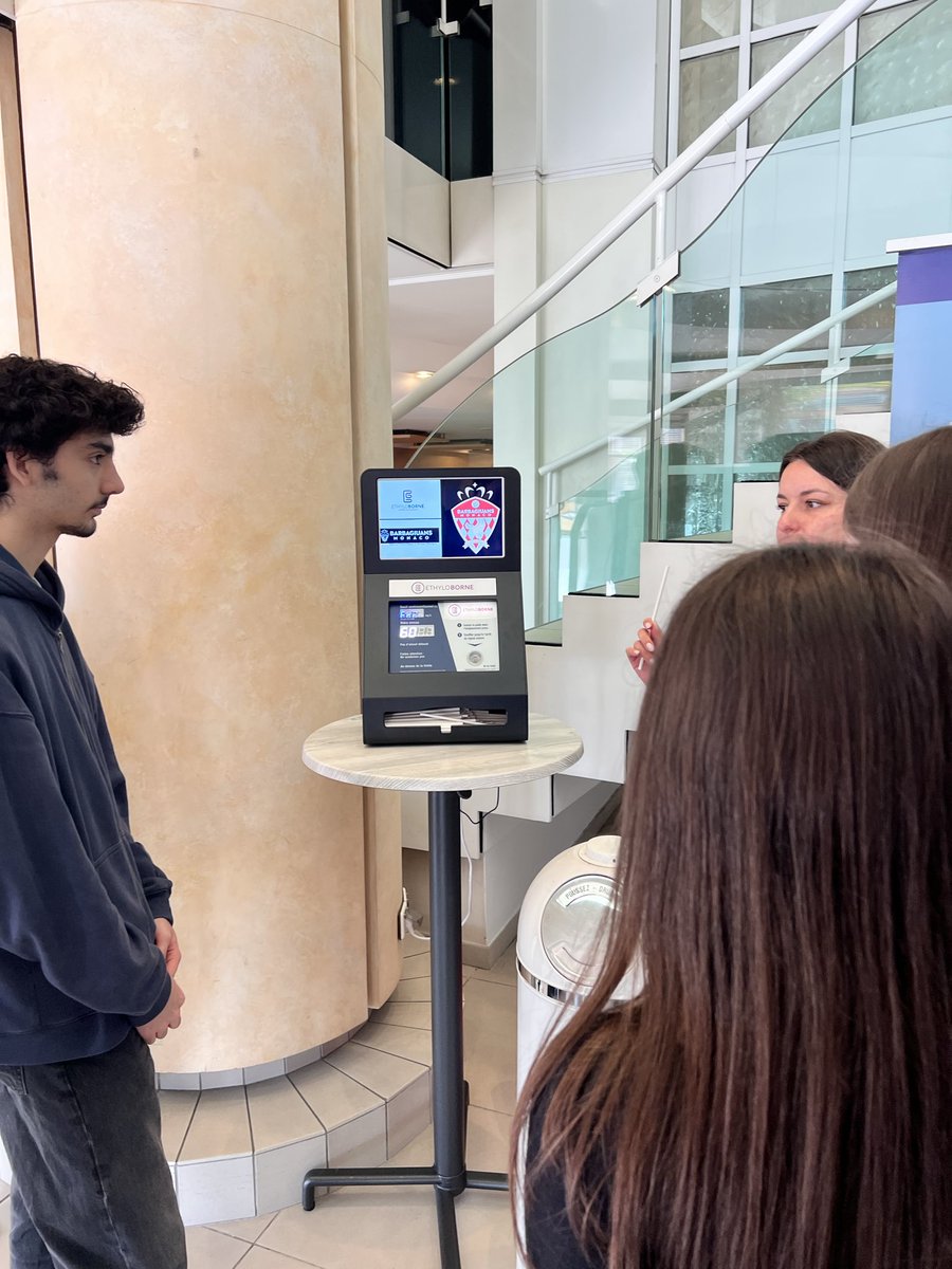 QuentinMatton's tweet photo. L’escape game risques en milieu festif propose une approche immersive de la prévention.

Un outil est mis en avant : l’éthylomètre électronique de #BeSafeMonaco.

Une démarche portée avec #FightAidsMonaco, #BeSafeMonaco, la @croixrougemc et la Direction de l’Éducation nationale. https://t.co/4pFRo1Vdjd