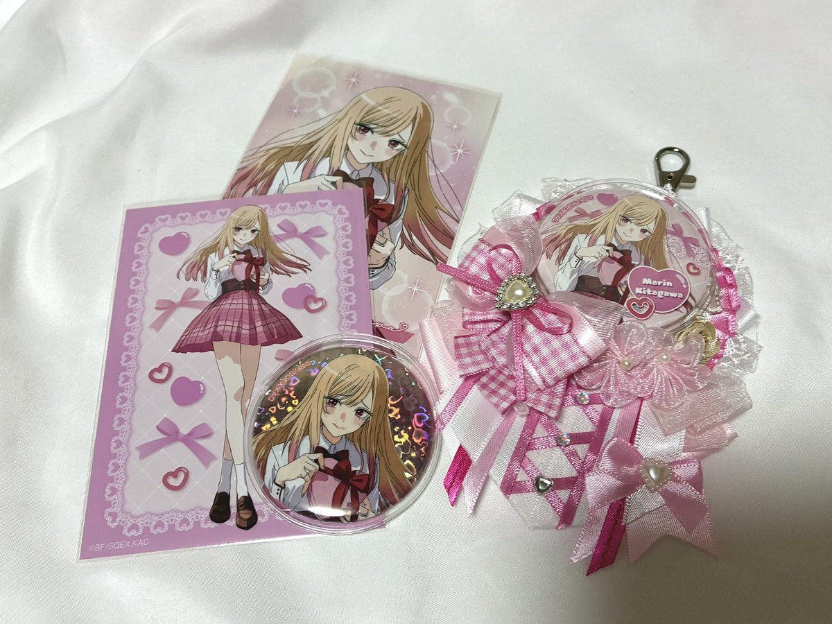 ame__chi_'s tweet photo. 可愛すぎるロゼットお迎えしました♩️♡

ピンクチェックの痛バッグ早く作りたいな〜🎀🐈 https://t.co/OZJ6U7Irb3