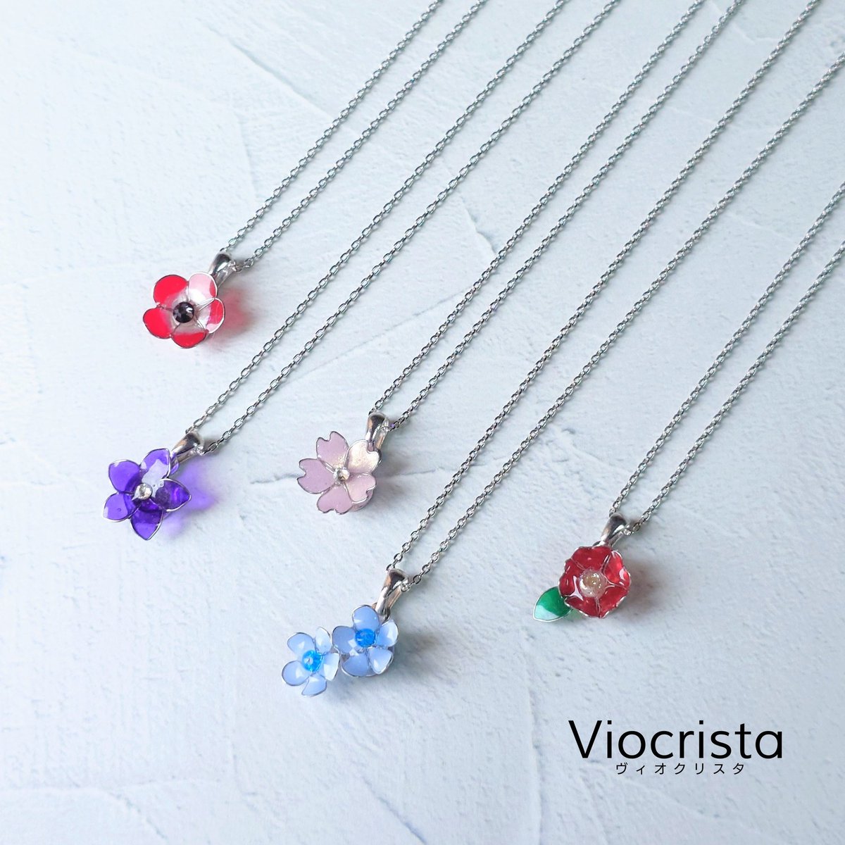 viocrista_HM's tweet photo. 初夏の新作は八重咲きアジサイやキキョウ、小さなお花のネックレス等こんな感じです！
まだまだ試作中の新作予定があるのでお楽しみに🍀
#ディップフラワー

7/3〜7/8 #CARAMEL_MUSEUM
　新宿マルイアネックス1F
7/19(日) #神戸ハンドメイドマルシェ
　神戸国際展示場3号館

Thanks☆ @Lupopo_cafe https://t.co/yAkp5oyj1D