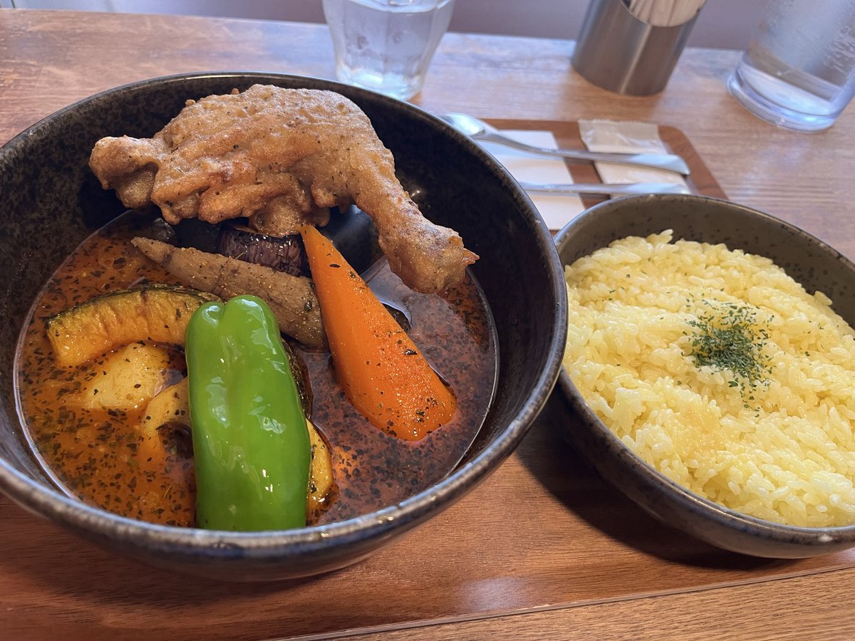 subspec3's tweet photo. 教えて貰った札幌のスープカレー屋さん
ピカンティ🍛　　美味しかった〜 https://t.co/0Av9nxt71e