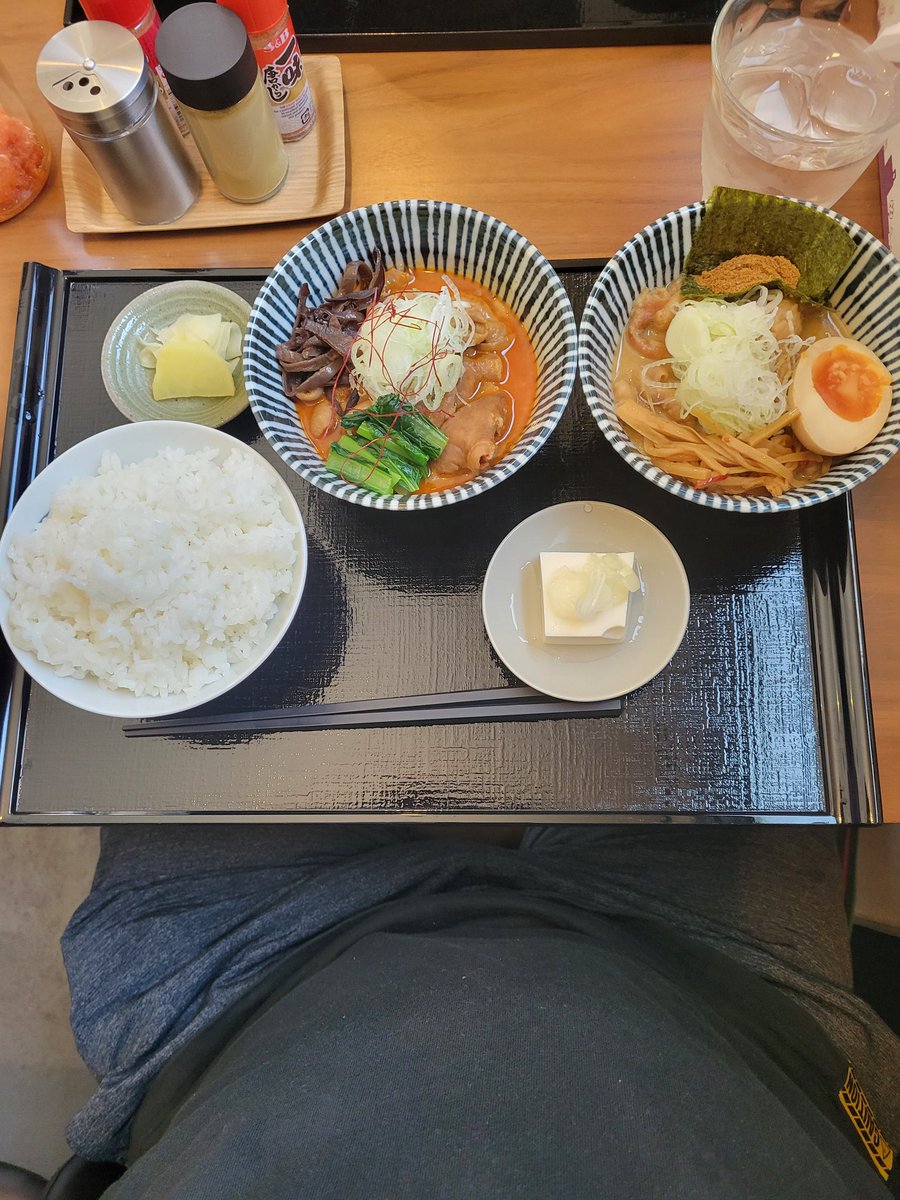 zebiusu's tweet photo. 最後の決戦
モツ煮２種定食
いままで食べてきたもつ煮の中で間違いなく一番美味い https://t.co/RWVlVVb7Xs