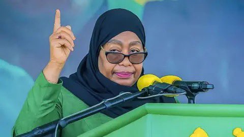 godbless_lema's tweet photo. Mama Samia, pengine wanaokuzunguka wanakudanganya sana. Na msingi wa uongo huo kwao unaweza kuwa biashara kubwa sana. Wanaweza kuwa wanatumia intimidation kama strategy muhimu kwa maslahi yao. Lakini ukweli ni kwamba siasa za aina hii za kuongeza presha na taharuki hazileti faida ya muda mrefu kwa nchi, bali kwa watu wachache tu wanaonufaika na hali hiyo.

Kuhusu Mh Tundu Lissu, kumuweka mahabusu au kumdhibiti kisiasa hakutaondoa changamoto za kisiasa, bali kunaendelea kuongeza taharuki zaidi ndani na nje ya nchi. Hasara kubwa si yeye kufanya siasa akiwa nje, bali ni kuendelea kumuweka mahabusu.
Kwa mtazamo huu, hii sio faida , bali inaweza kuwa faida kwa watu wanaonufaika na mvutano huu. Ndiyo maana wakati mwingine huonekana kuna mkakati wa kupandisha presha ili maslahi fulani yaendelee kunufaika. Hofu nayo ni biashara , tena Tax free.