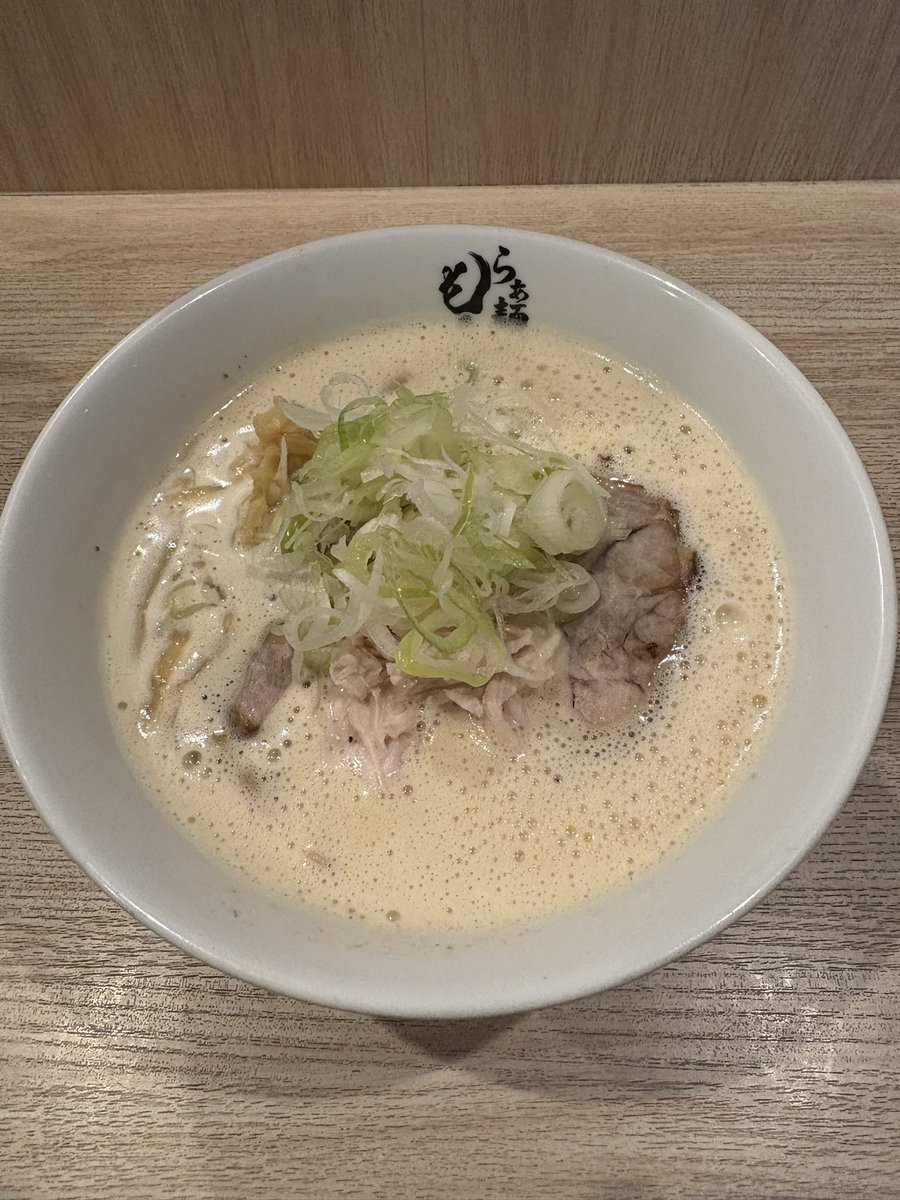 ymd0409's tweet photo. 今月ラーメン食べすぎ🍜笑 https://t.co/iBGZF6KDlU