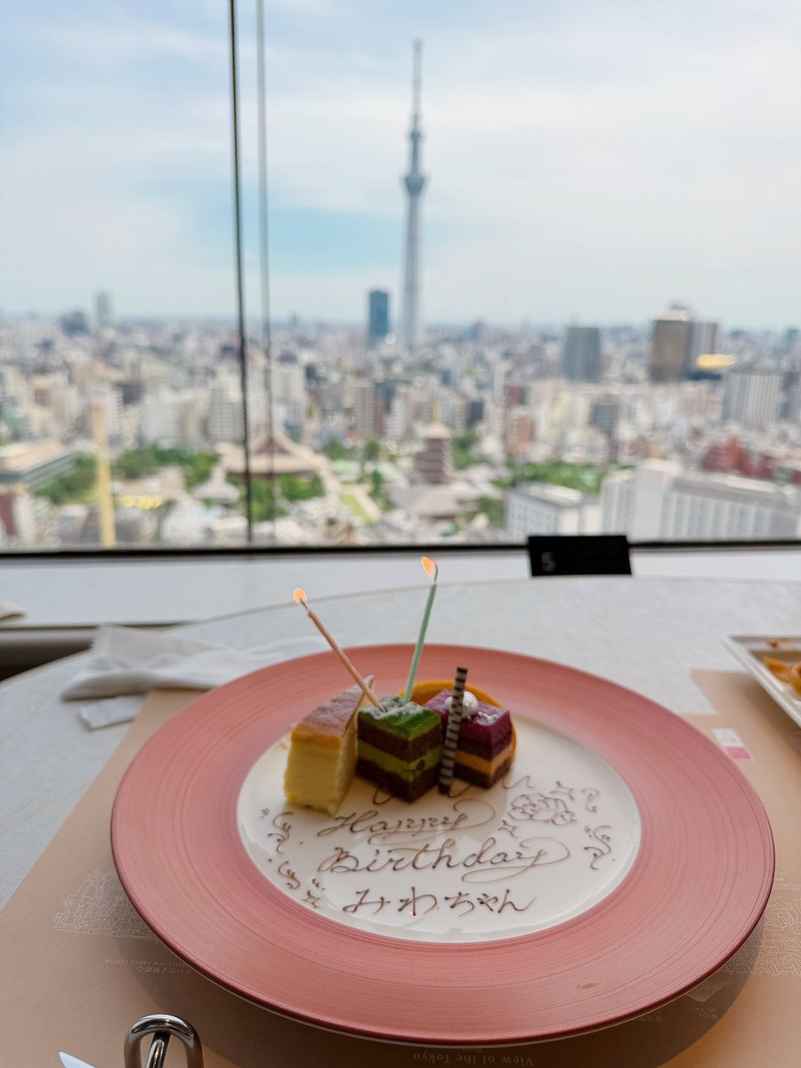 KMMK577's tweet photo. 前前夜祭🎂🎈🎉
ありがとう😊 https://t.co/qdMmKlUw1o