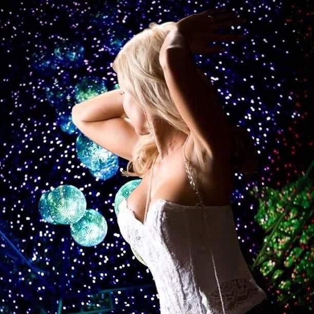 michaelasilin's tweet photo. PART OF ME ❤️
You're my favorite part of me
Our love like heaven will always be
The stars are surrounded by your name
Burning bright like an eternal flame
The sun is shining
The rain is falling
A rainbow transforms
A mystic mood is calling
Listen to ... https://t.co/5vUBgbyeB7
