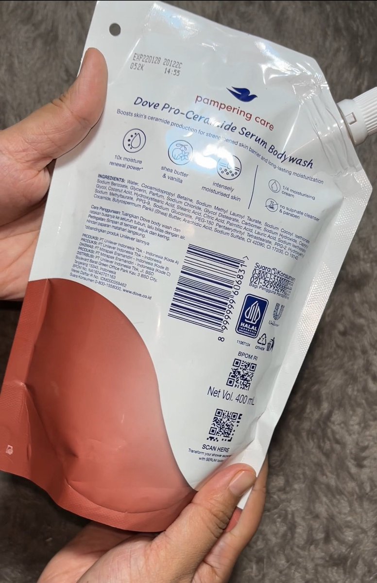 ssllwt's tweet photo. Bodywashnya bikin lembab dan wangi, shampoonya super shampoo dan wangi. Satu shampoo hempas semua masalah rambut (rontok, ketombe, lepek).

Sabun https://t.co/5V1RHThyMG
Shampoo https://t.co/ZeHMqSR2I2 https://t.co/5Fc3fsPkDU
