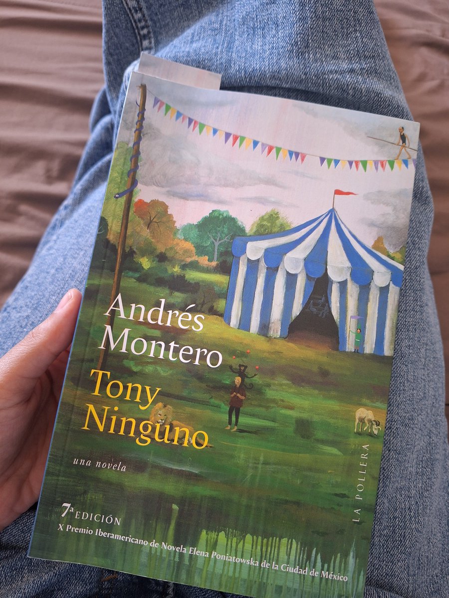 j_malbe's tweet photo. Qué belleza 🎪📖 https://t.co/RcawG2kAlP
