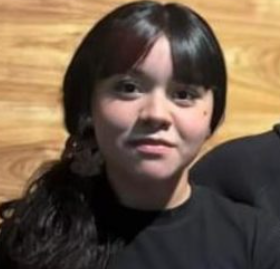 desaparecidaorg's tweet photo. Eileen Natale Bolado tiene 14 años, desapareció el 3/6/26 en Panquehua, Las Heras, provincia de Mendoza. Estatura 1,68. Se hizo la denuncia. Por favor compartir y avisar #Urgente a la policía local, o al ☎️ 101 o 911  

#Panquehua #LasHeras #Mendoza https://t.co/l4NDBHlKvq