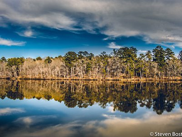 UnlockedAtlas's tweet photo. Today our City by City: The World Unlocked Series continues — City 210 ↓
🏙️ Kennedy, Alabama — A Quiet Lamar County Crossing on the Sipsey River 🌲
Kennedy is a small town located in Lamar County in west-central Alabama, situated near the banks of the Sipsey River close to the Mississippi state line, approximately 25 miles southwest of Winfield and roughly 60 miles west of Tuscaloosa. The town developed in the early 20th century as a rural rail and timber community, growing modestly as the surrounding forests and farmland of Lamar County supported small-scale logging and agricultural trade in this remote corner of the state. Kennedy operates under a mayor-council form of government and remains one of the smaller incorporated towns in Lamar County, holding onto a distinctly rural and self-sufficient character shaped by its distance from any major metropolitan center. Life here is slow and close to the land, with the Sipsey River and the surrounding pine forests forming the backdrop to a community that has remained quiet and largely unchanged for generations.
Today Kennedy is a tiny, tucked-away town of modest homes and wooded countryside where the gentle presence of the Sipsey River adds a peaceful, natural rhythm to daily life.
🔥 Fun Fact: The Sipsey River, which flows near Kennedy, is part of one of the most ecologically significant river systems in Alabama, supporting one of the highest concentrations of freshwater mussel and fish species diversity in North America, making this quiet corner of Lamar County an unexpected hotspot of biological richness.
Population was recorded at approximately 411 in the 2020 U.S. Census, with current estimates ranging between 380 and 440. This town is a hidden find for nature lovers, river explorers, and anyone seeking the deep rural quiet of west Alabama near the Mississippi border.
#Kennedy #CityByCity #AtlasUnlocked #ExploreAlabama #HiddenGemsUSA #SmallTownAmerica #LamarCountyAL #TravelUSA #CityByCitySeries #DiscoverUSA #SipseyRiver #AlabamaLife #WorldUnlocked #TravelFacts #WestAlabama
