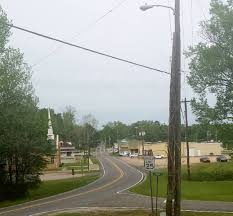 UnlockedAtlas's tweet photo. Today our City by City: The World Unlocked Series continues — City 210 ↓
🏙️ Kennedy, Alabama — A Quiet Lamar County Crossing on the Sipsey River 🌲
Kennedy is a small town located in Lamar County in west-central Alabama, situated near the banks of the Sipsey River close to the Mississippi state line, approximately 25 miles southwest of Winfield and roughly 60 miles west of Tuscaloosa. The town developed in the early 20th century as a rural rail and timber community, growing modestly as the surrounding forests and farmland of Lamar County supported small-scale logging and agricultural trade in this remote corner of the state. Kennedy operates under a mayor-council form of government and remains one of the smaller incorporated towns in Lamar County, holding onto a distinctly rural and self-sufficient character shaped by its distance from any major metropolitan center. Life here is slow and close to the land, with the Sipsey River and the surrounding pine forests forming the backdrop to a community that has remained quiet and largely unchanged for generations.
Today Kennedy is a tiny, tucked-away town of modest homes and wooded countryside where the gentle presence of the Sipsey River adds a peaceful, natural rhythm to daily life.
🔥 Fun Fact: The Sipsey River, which flows near Kennedy, is part of one of the most ecologically significant river systems in Alabama, supporting one of the highest concentrations of freshwater mussel and fish species diversity in North America, making this quiet corner of Lamar County an unexpected hotspot of biological richness.
Population was recorded at approximately 411 in the 2020 U.S. Census, with current estimates ranging between 380 and 440. This town is a hidden find for nature lovers, river explorers, and anyone seeking the deep rural quiet of west Alabama near the Mississippi border.
#Kennedy #CityByCity #AtlasUnlocked #ExploreAlabama #HiddenGemsUSA #SmallTownAmerica #LamarCountyAL #TravelUSA #CityByCitySeries #DiscoverUSA #SipseyRiver #AlabamaLife #WorldUnlocked #TravelFacts #WestAlabama