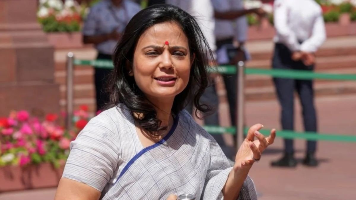 Aas_MSaifi's tweet photo. आप दोनों से पूछना ये था?
@MahuaMoitra @RuhullahMehdi 

TMC के 20 लोकसभा सांसद व 60 विधायकों को क्या उसी मुस्लिम सांसद ने डराया था?

यूसुफ पठान पर RR करने वाले जहांगीर खान पर अपनी जुबान क्यों नहीं खोल रहे, क्या वो TMC नेता नहीं है? https://t.co/TwJxvGjMhw