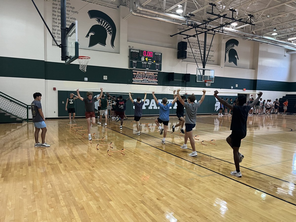 StratfordFB1's tweet photo. Rain didn’t stop us from getting the work in today! Proud of these guys for adjusting!!! #SpartanPride #ETRTW @StratfordFB1 @sbisdathletics @shsboosterclub https://t.co/UMzioJ4dS0