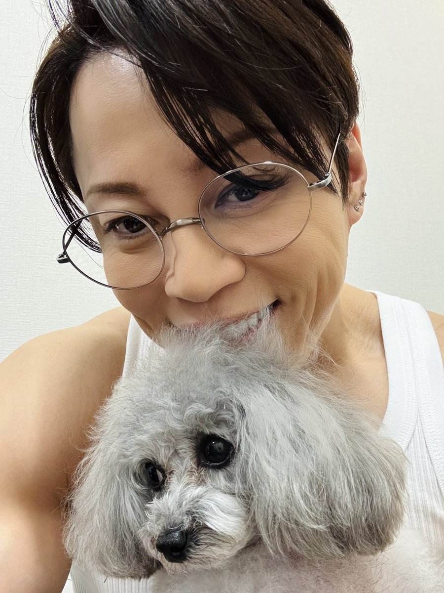 TMR15's tweet photo. 今日はこやつと一緒の現場なのだ♪
@HillsPetJapan #アルジョン
#ペット腸活オフィサーに就任しました！#ヒルズペット https://t.co/s4Zs5g9i2d
