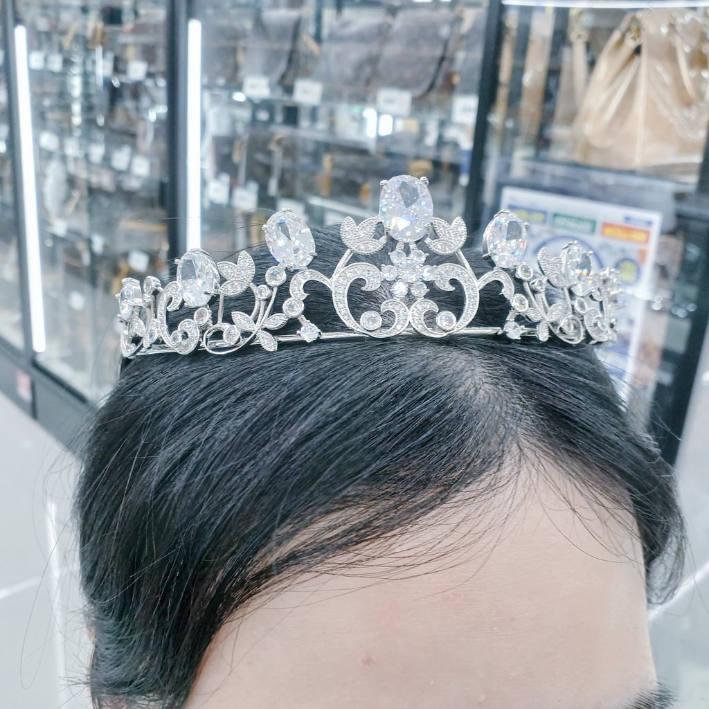 ohnonoichi's tweet photo. LOVETiaraお売り頂きました☺️
キラキラきれいです✨
#キラキラ
#オフハウス
#LOVE
#ハードオフ https://t.co/Kj23JIJItG