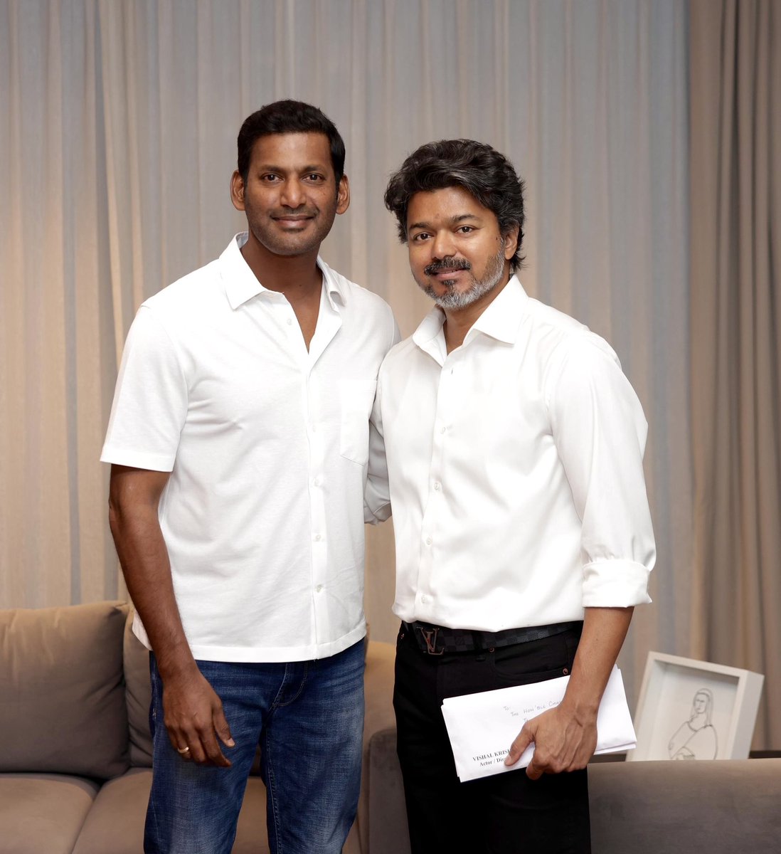 sureshelangov12's tweet photo. நடிகர் விஷால் மற்றும் shyam தமிழக முதலமைச்சர் விஜய் அவர்களை மரியாதை நிமித்தமாக சந்தித்து பேசினர். https://t.co/k70VtfOQDU