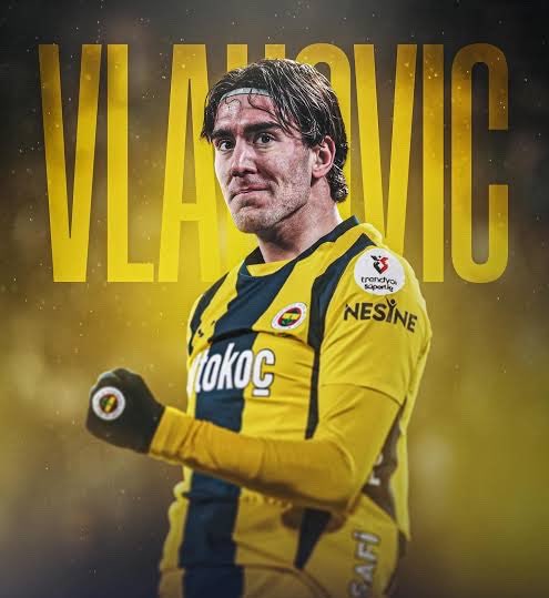 Nuribey90's tweet photo. Santrfor transferi için hangi ismi Fenerbahçe formasıyla görmek istiyorsunuz?

Vlahovic mi?

Guirassy mi? https://t.co/TMGV81AkiN