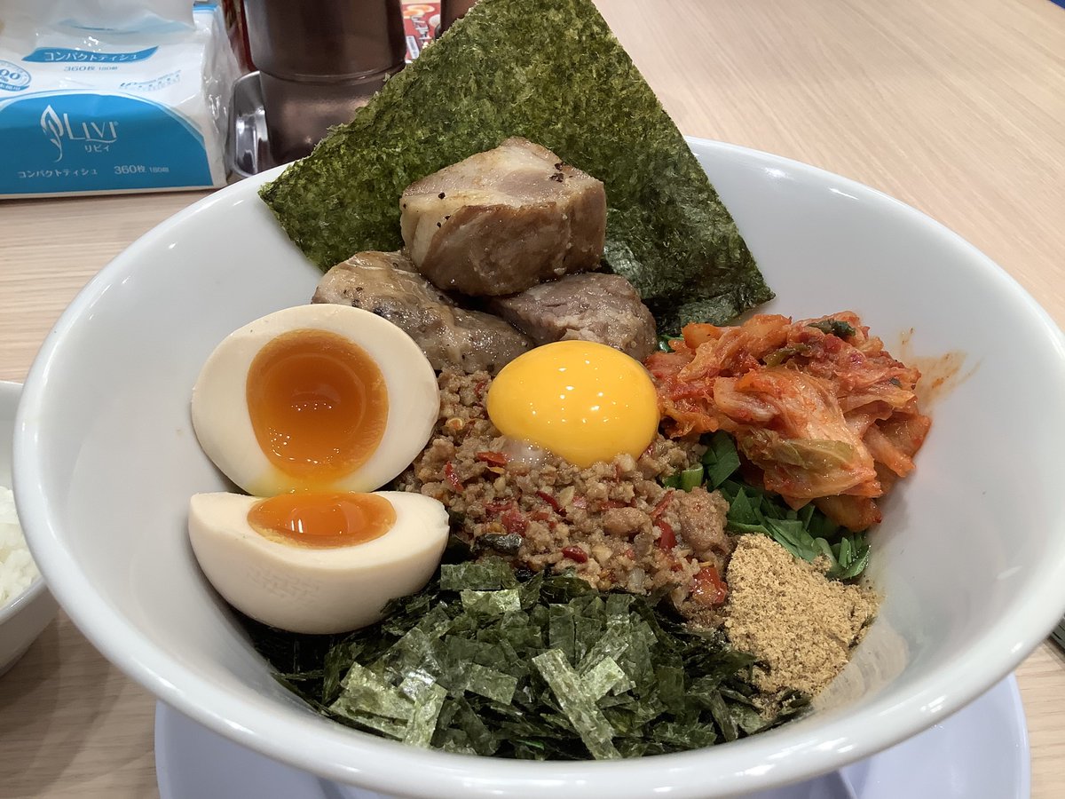 backtan's tweet photo. 本日のお麺様はキラメキノトリさんでーぃ。
こんなに量多くて辛いとは！

pomponboom。 https://t.co/m13wM0IbMJ