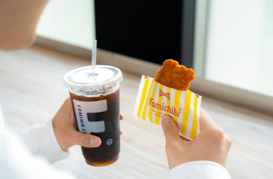 livedoornews's tweet photo. 【至福】新しくなったファミマのコーヒーがうますぎる！至福のペアリング体験も
https://t.co/swYoKCYFF6

メニューは15→45種類へ大幅増加し、より好みに合わせた選択が可能に。メニュー診断（https://t.co/90FmN99Xir）でいまの気分にぴったりな一杯も分かる！ペアリングにもトライしてみて。[PR] https://t.co/ZCE4trLUe7