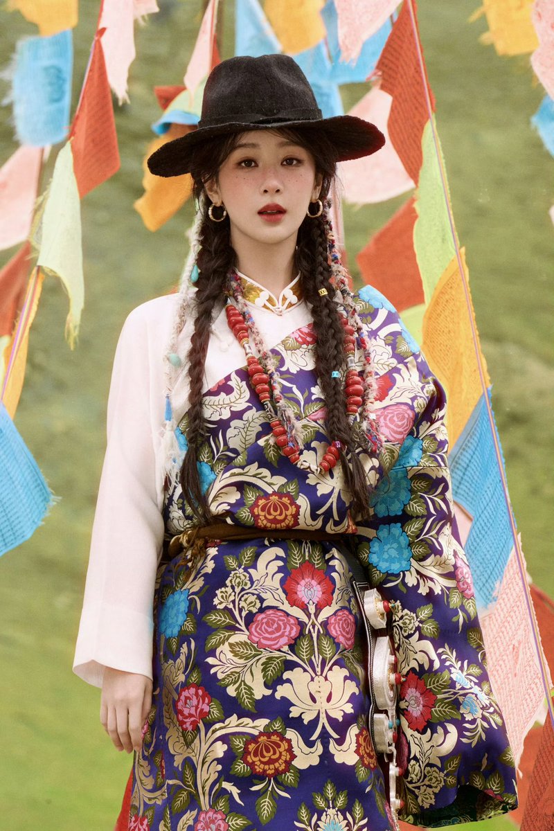 fczi_yangZi1106's tweet photo. สวยจังลูกสาว💜

#หยางจื่อ #YangZi https://t.co/LzuQekENvH