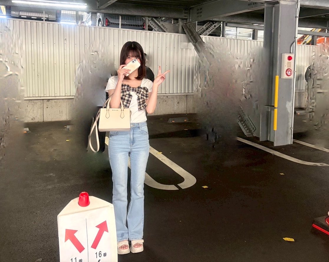 misaka_cocoro's tweet photo. 暑い暑い言いながらも抽選並ぶ人☺️💗 https://t.co/K8JXXSDjin