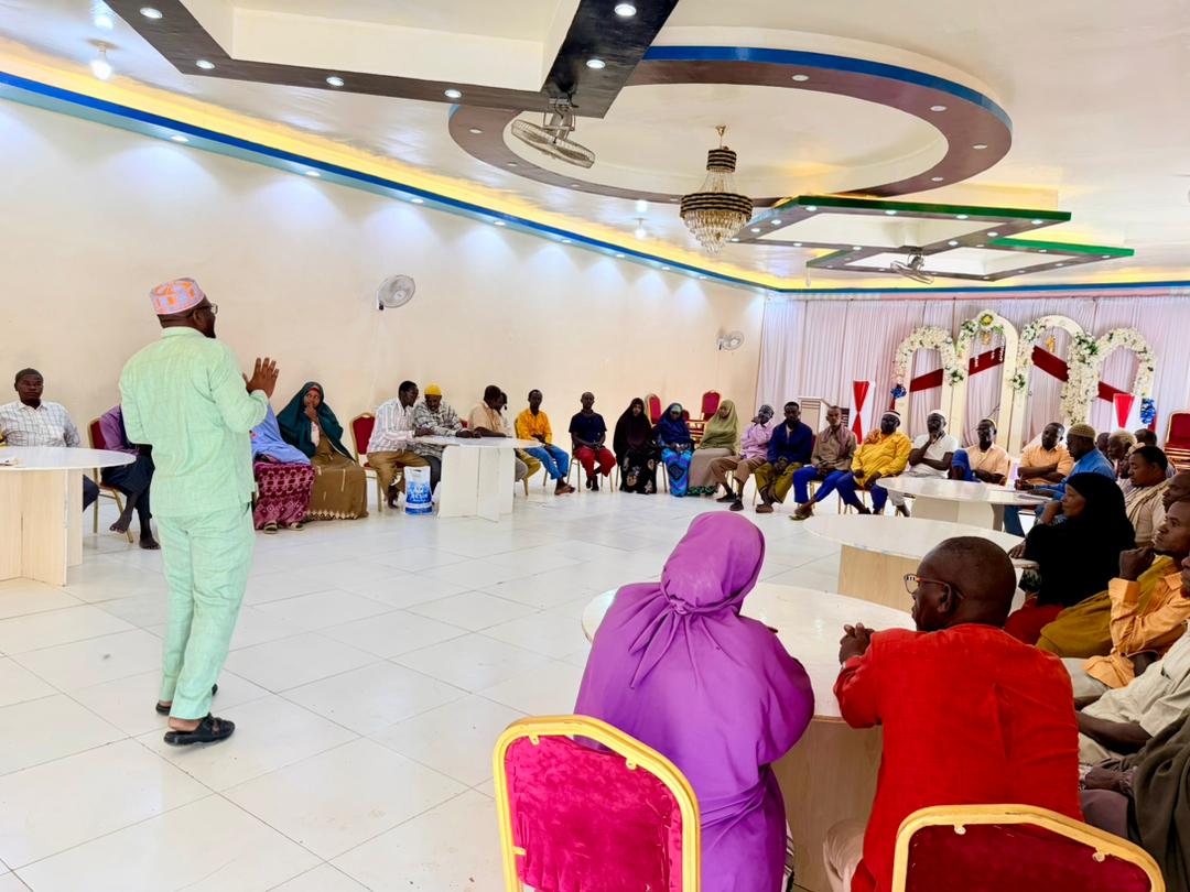 gredosom's tweet photo. 🌱 Strengthening Farmer Cooperatives for Sustainable Agricultural Development

GREDO, in partnership with the @MOASomalia with support from the @WFPSomalia through the RLRP Programme, provided training on Governance, Leadership, and Financial Resource Management to 180 representatives of small-scale farmer cooperatives from Afgoye and Baidoa.

The training strengthened participants’ capacities in leadership, accountability, governance, organizational management, and financial stewardship, equipping farmer groups with the skills needed to enhance cooperative performance, promote collective action, and build more resilient and sustainable livelihoods.

#Agriculture #FarmerCooperatives #FoodSecurity #Resilience #SustainableLivelihoods #GREDO
