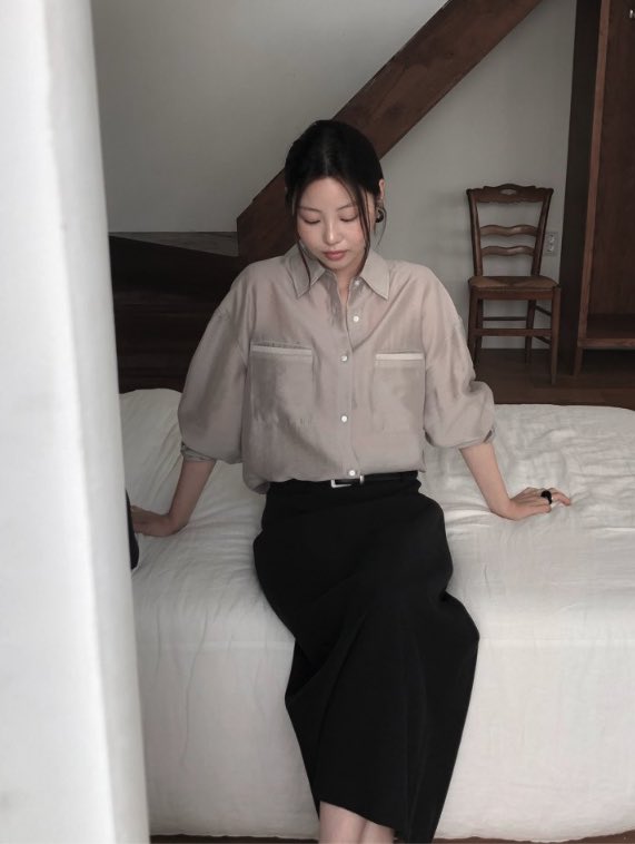 helloimzeze's tweet photo. 여름에 입기 좋은 텐셀 소재 블라우스
https://t.co/17ZBw2G5Xb https://t.co/XTS1rVI2mH