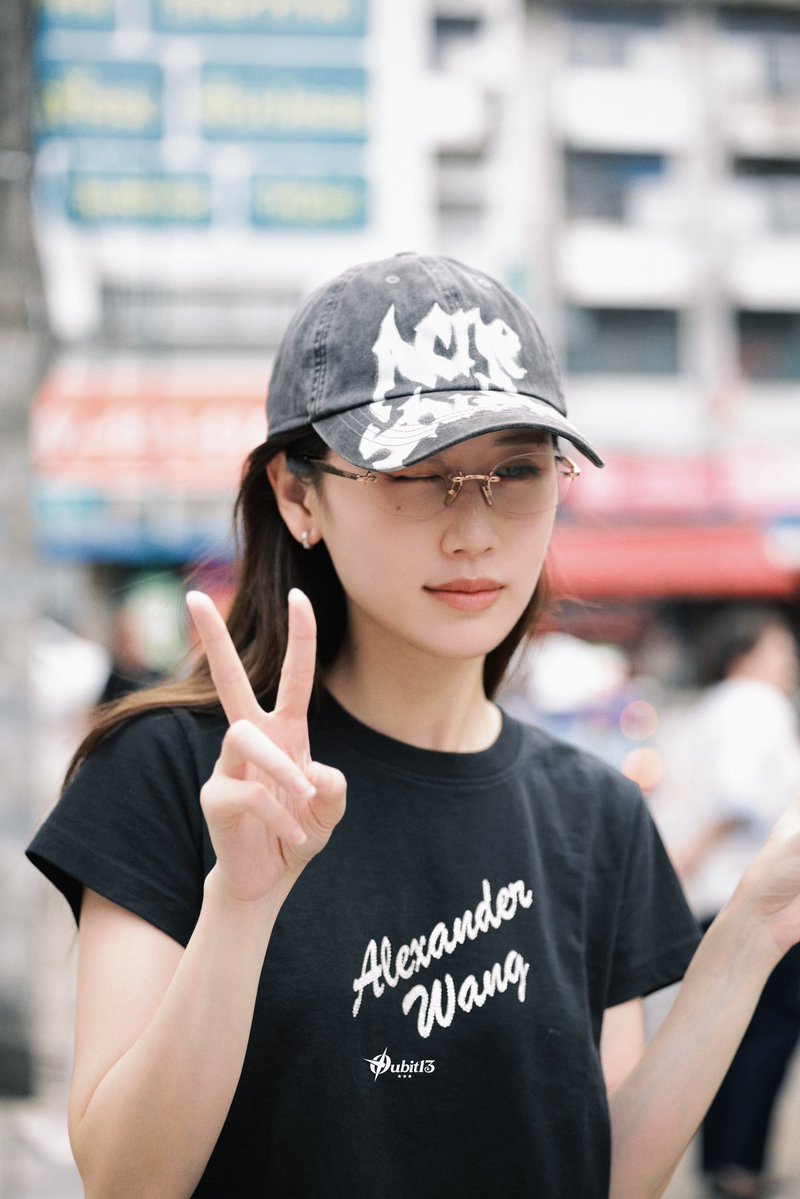 Qubit13_'s tweet photo. 谢谢你从车上下来 谢谢你等我们
@janeeeyeh 

#เจนเย่ #janeeyeh https://t.co/uEBvC6V5DX