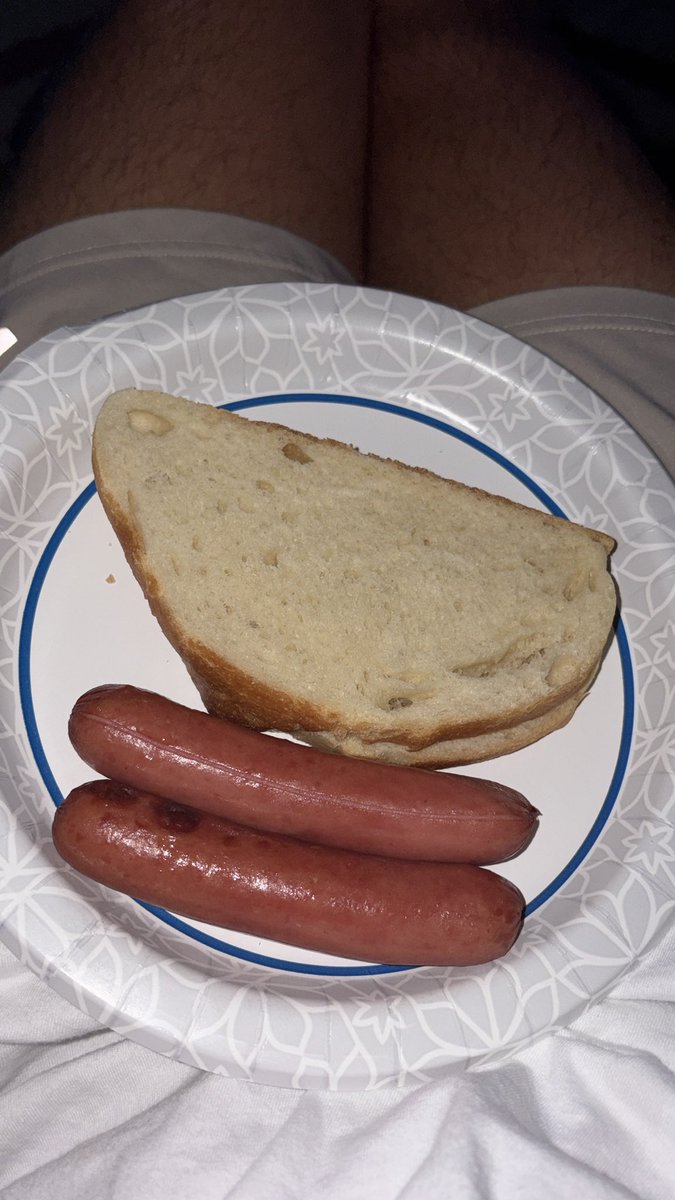 Ed__Edwards's tweet photo. My boy just greened me out after his “high” food. Wieners on stale ass sour dough, fuck are we doing. https://t.co/2iARVABJmK
