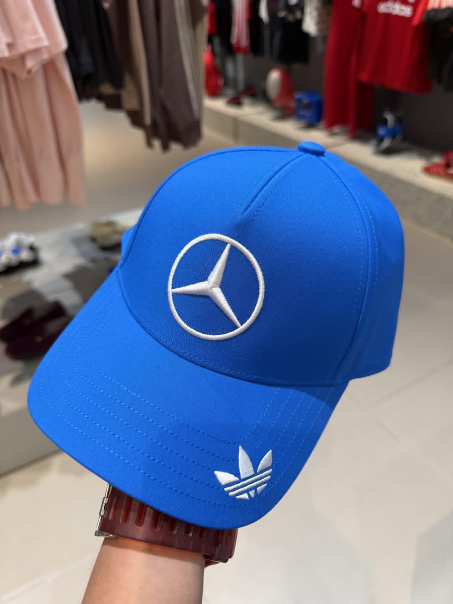 avenooir's tweet photo. So this is the mercedes silverstone gp special merchandise? https://t.co/pjdOBtm0Yx