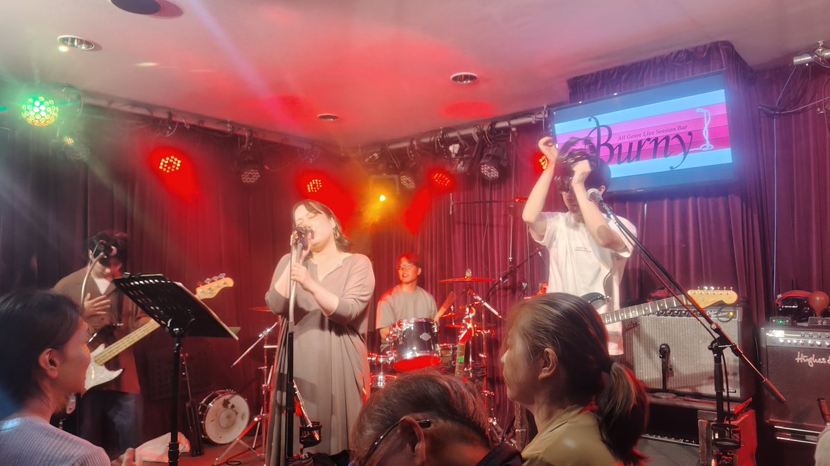 LiZAVEiL_mari's tweet photo. BURNY  select live 〜女性ボーカリスト特集〜
LiZAVEiL  2nd live 終了しました

見ていただいたお客様、対バンの 子猫小判様、三河事変様 SUCCULENT FLY様、そしてBURNYのマスター、ママさん　ありがとうございました

次は9月までしばしお別れー https://t.co/vN8a29eXvX