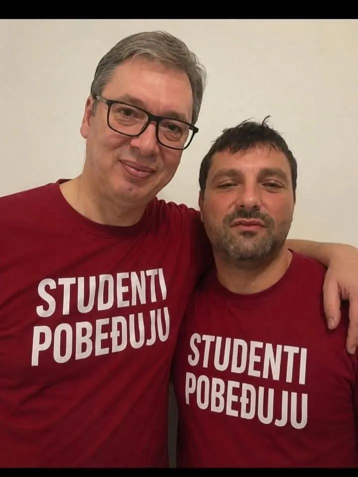 vucko1966's tweet photo. Crkoh od smeha 🤣🤣 https://t.co/cYA6I9tE7X