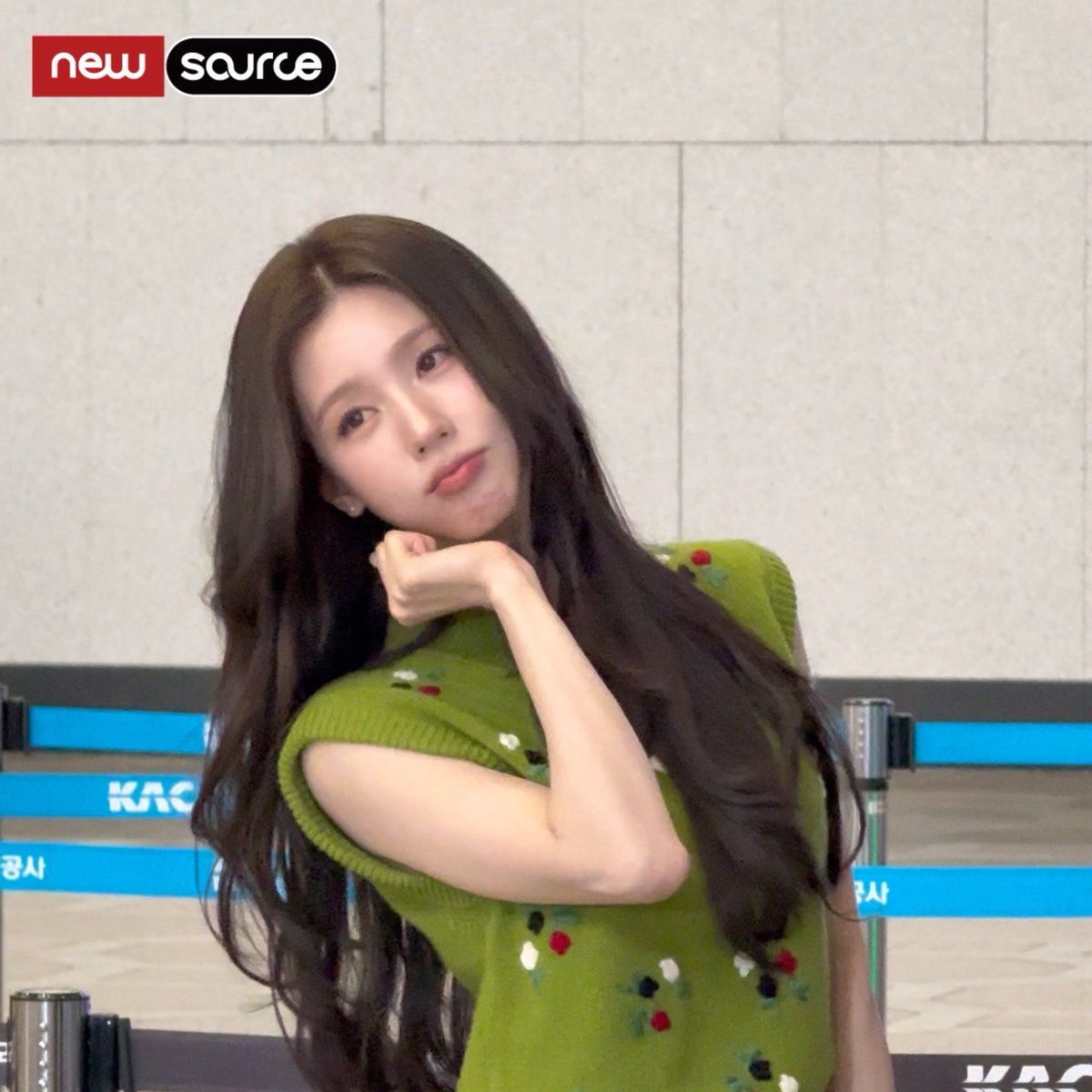 newsourcemag's tweet photo. 260616 미연 출국
#아이들 #idle #미연 #MIYEON https://t.co/m5QbBl4nDL