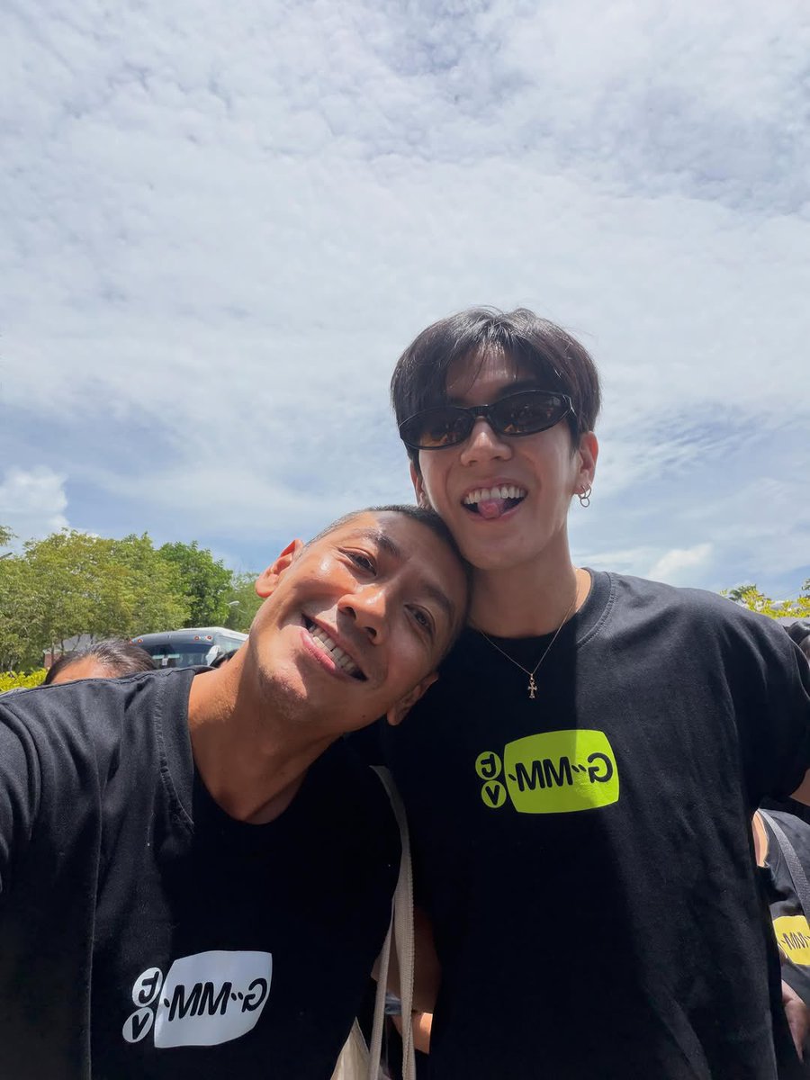 Itsjuzm3's tweet photo. Will we get to see JimmySea in one frame today? 😆😆(😭😭😭😭)

JIMMYSEA GIVE ME MOMENTS

#GMMTVOuting2026 
#JimmySea https://t.co/8aJzx7XGH5