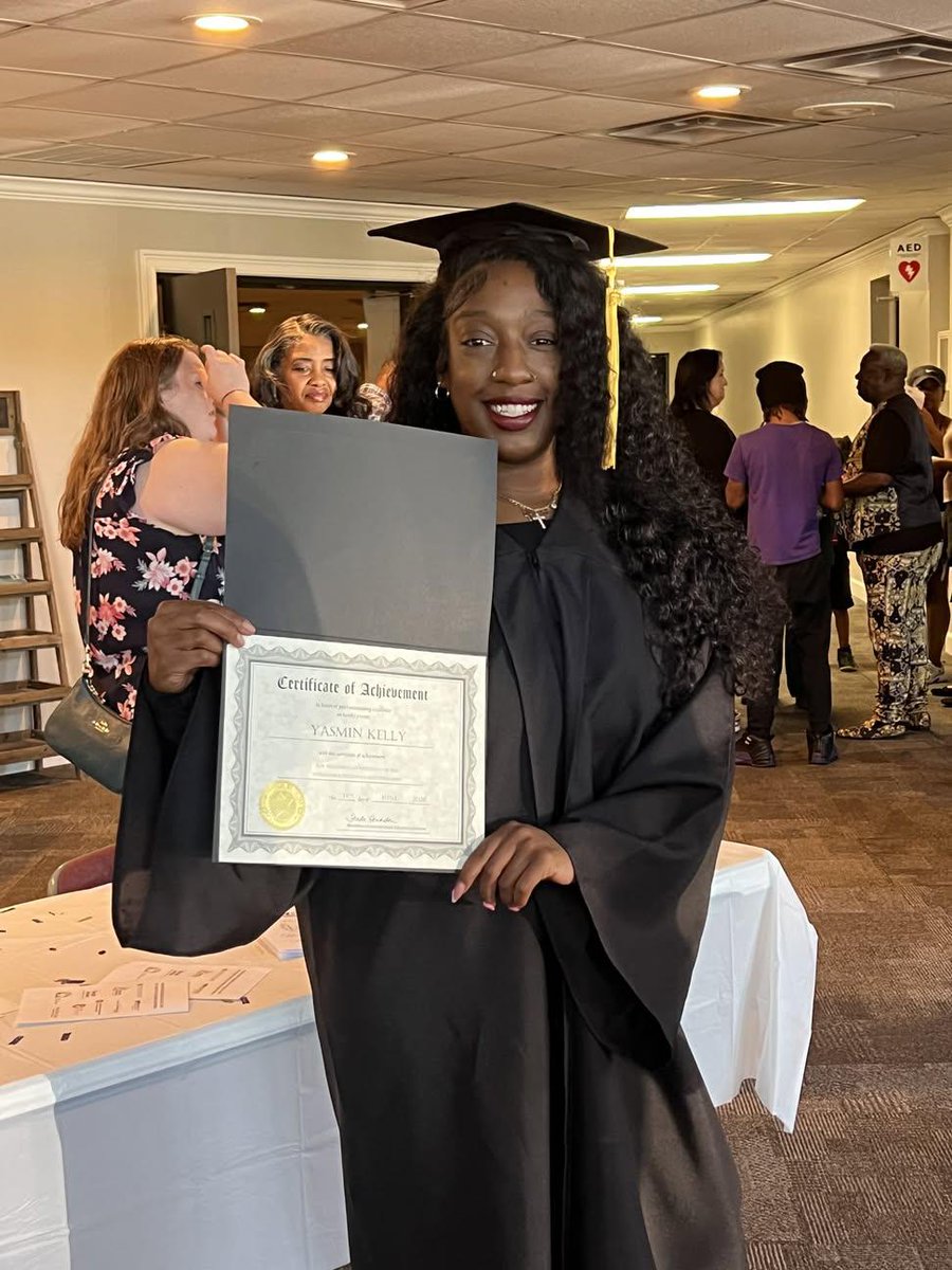 abheea530's tweet photo. If y'all don't mind help me congratulate my niece Yasmin on graduating with her GED today. She was a teenage mother and now has two children but she successfully completed the GED program before the age of 21. We're so very proud of her. https://t.co/caq42EzMtS