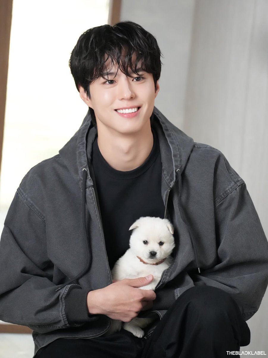 Kpopstyles01's tweet photo. Happy Birthday Park Bo Gum 🎂🎉🥳

#happybirthday #Reply1988 #ParkBoGum https://t.co/mIGdpFp74S