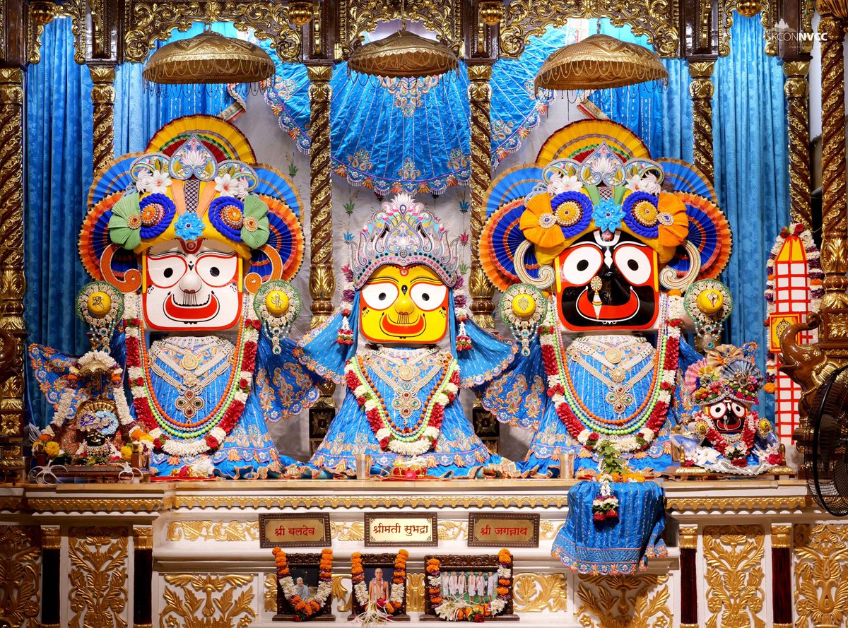 ASharmathegreat's tweet photo. जय जगन्नाथ महाप्रभु की जय हो प्रातः काल श्रृंगार आरती दर्शन #ॐ_हं_हनुमते_नम 
#जय_बजरंगबली 
#जय_जगन्नाथ 
#सीताराम 
#Türkiye 
#FIFA 
#fifa_world_cup 
#messi https://t.co/RcQuo86iiz