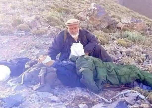 ShamsMushfq's tweet photo. اناالله واناالیه راجعون 
خبر در گذشت فرمانده مبارزه مرد مجاهدفرمانده حاجی الرحمن اندرآبی  را شنیدم سخت متأثرشدم غم بزرگ را خدمت خانواده وبستگان مرحوم تسلیت عرض نموده ازخداوندمنان برای فرمانده عبدالرحمن مرحوم بهیشت برین برای خانواده وهم رزمان مبارز اش صبرجمیل استدعادارم. https://t.co/8ZrOghepok