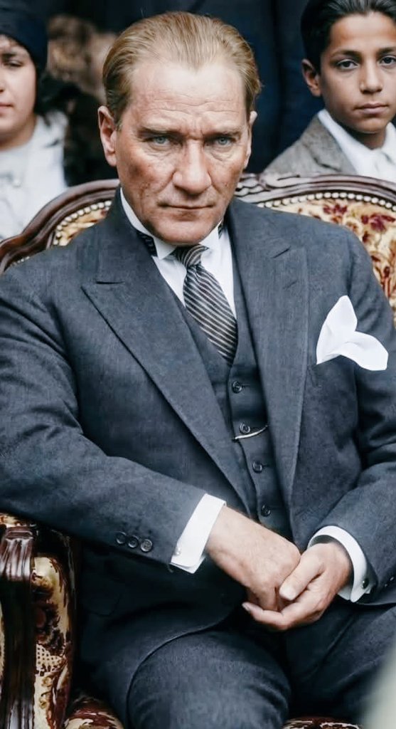 AliBerham's tweet photo. MİLLET GÖREV VERİR, 
MİLLET GÖREVDEN ALIR, 
AKSİ HALDE YÜCE DİVANDA,
İSTİKLAL MAHKEMELERİNDE KENDİNİ BULUR !

MONARŞİYE HİÇ KİMSE HEVES ETMESİN ! https://t.co/Qz8i3fCNtr